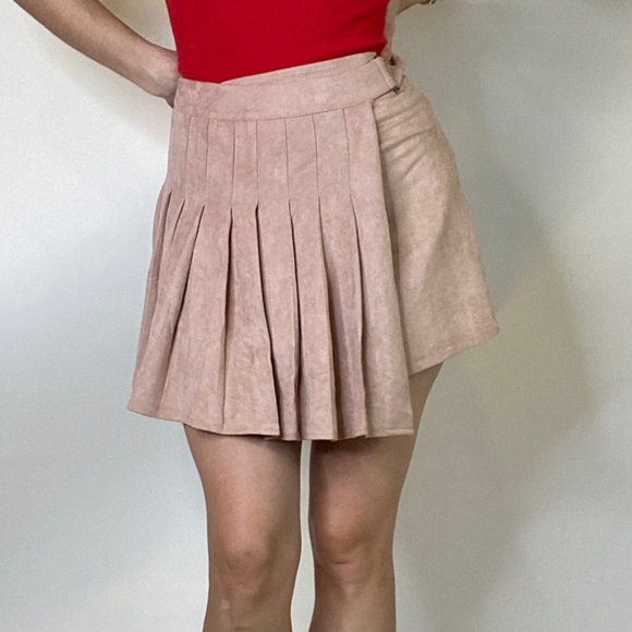 Pink Suade Mini Skirt size 4 - Picture 6 of 10